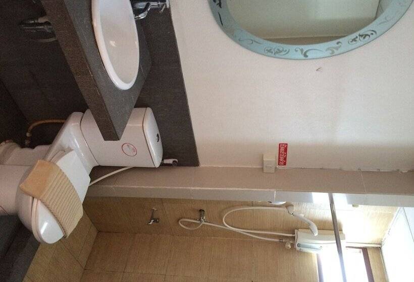 فندق Wilai Guesthouse