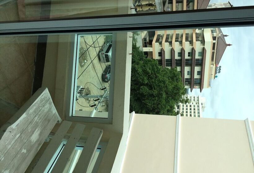 فندق Wilai Guesthouse