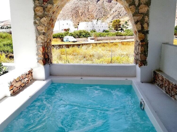 Loukas & Emma Eco Houses