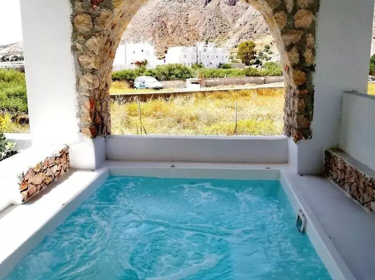 Loukas & Emma Eco Houses