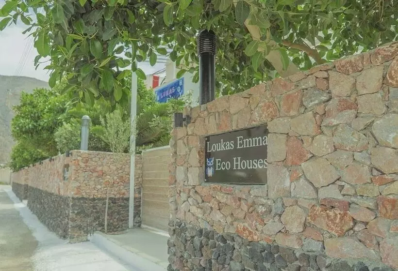 Loukas & Emma Eco Houses