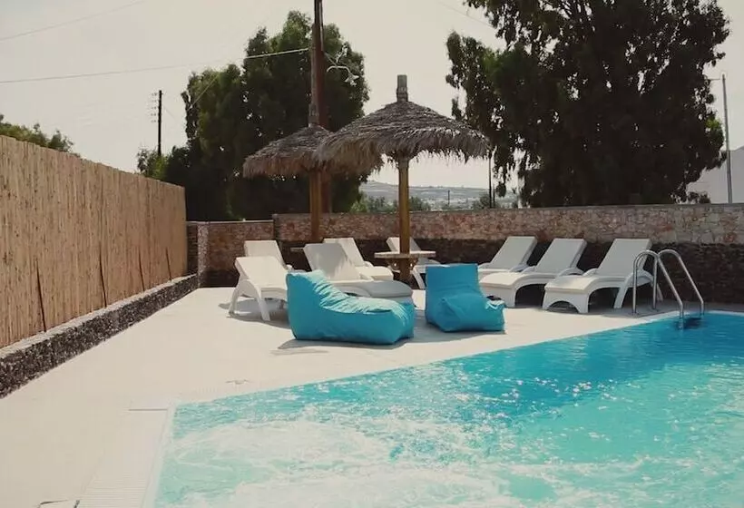 Loukas & Emma Eco Houses