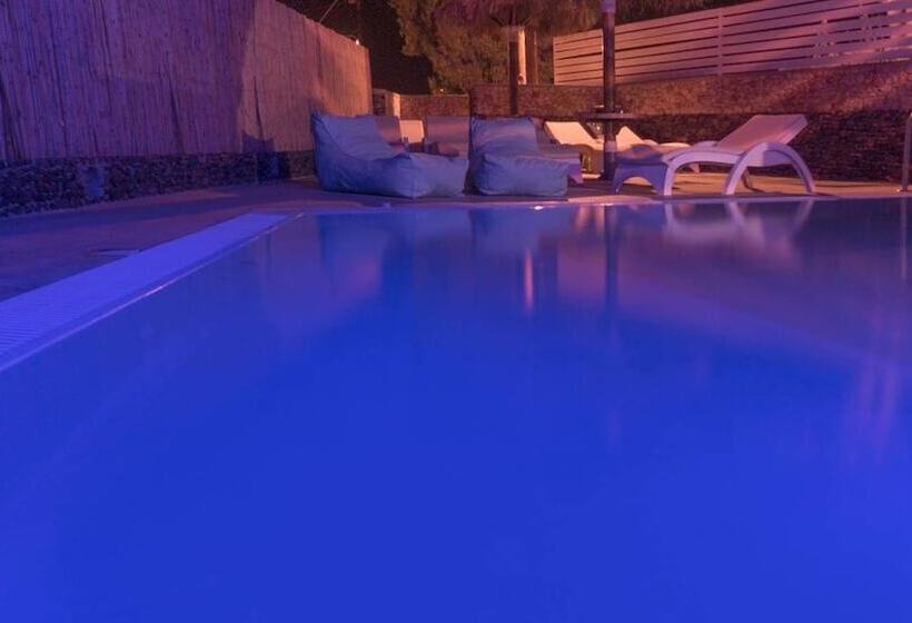 Loukas & Emma Eco Houses