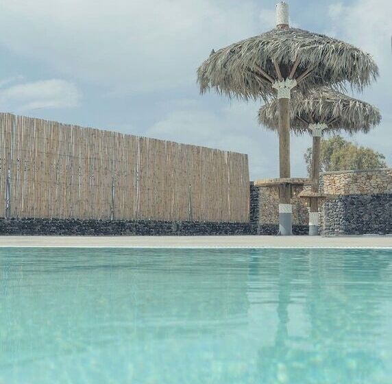 Loukas & Emma Eco Houses