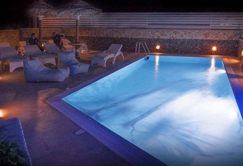 Loukas & Emma Eco Houses