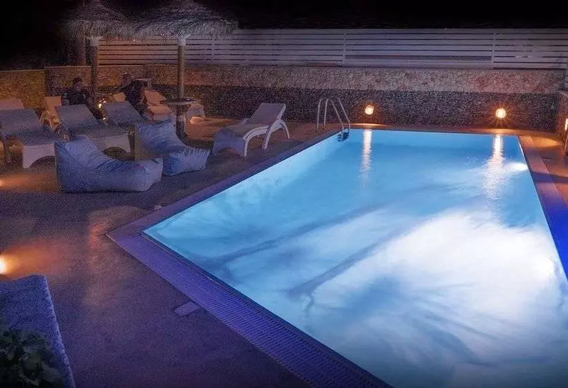 Loukas & Emma Eco Houses