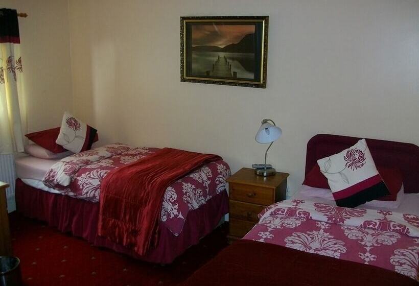 بنسيون Arkale Lodge