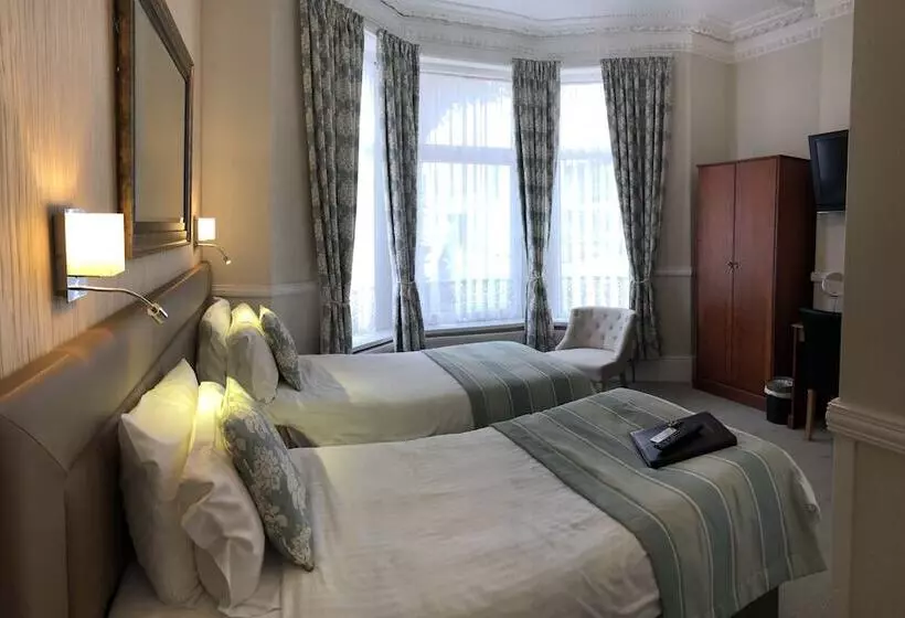 Majatalo Edgcumbe Guest House