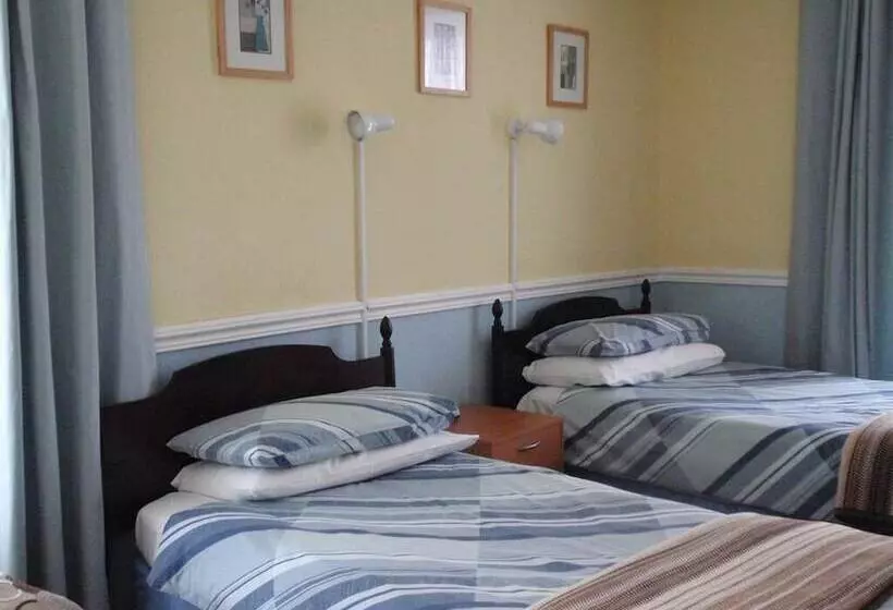 Majatalo Old Pier House