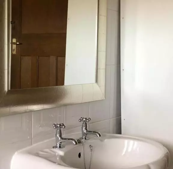 Majatalo Pickmere Country House
