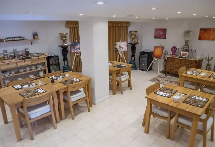 ペンション Sheldon S Retreat B&b