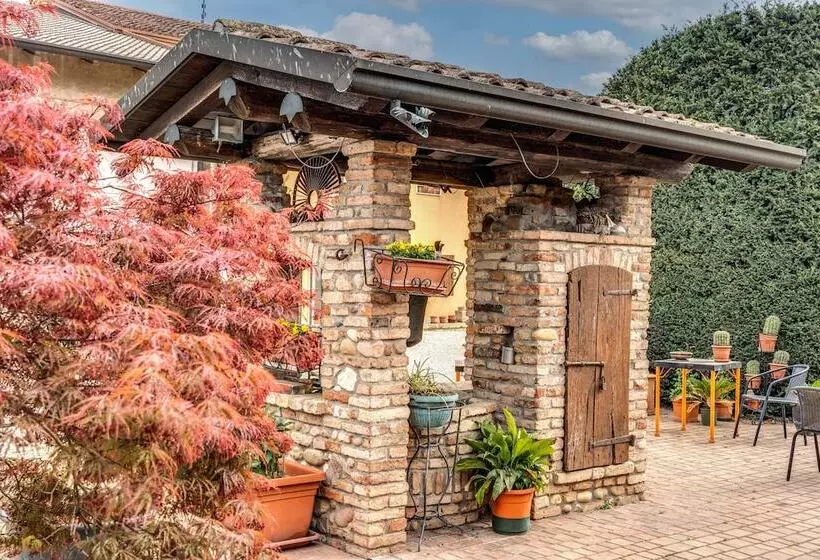 Hotelli Agriturismo Pozzo Fiorito