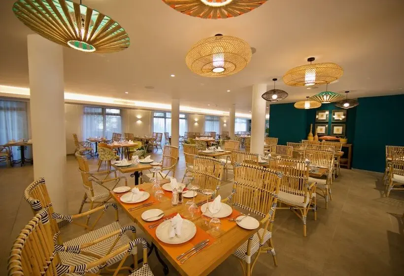 هتل Domaine De Grand Baie