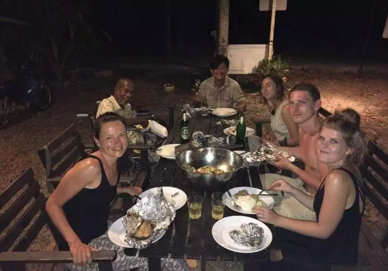 Majatalo Cashew Nut Bungalow, Ko Mook