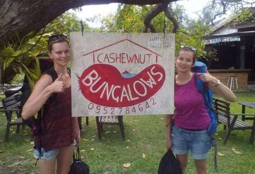 Majatalo Cashew Nut Bungalow, Ko Mook