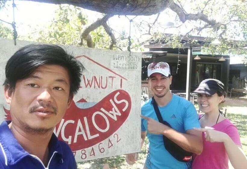 Pensió Cashew Nut Bungalow, Ko Mook