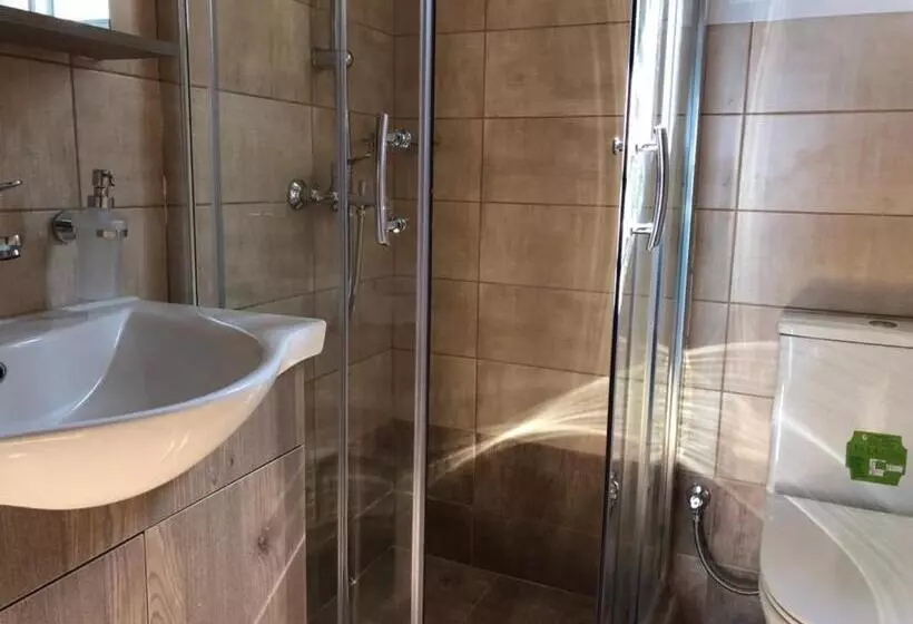 Hotelli Akrogiali Studios