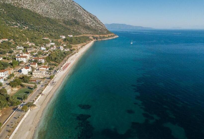 Отель Akrogiali Studios