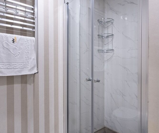 ホテル Avangart Residence By Newinn