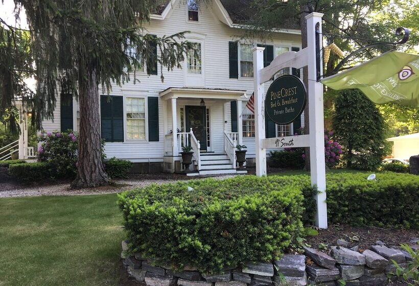 בית מלון כפרי Pinecrest Inn