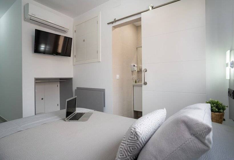 مسافرخانه Stay Belonio