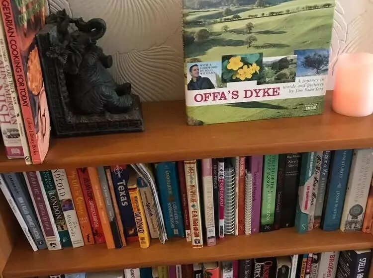 تختخواب و صبحانه Offa Dyke House