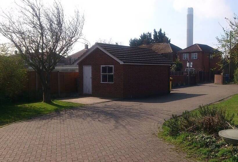 민박 The Lodge Guest House