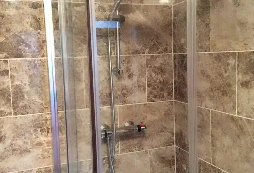 Aamiaismajoitus (B&B) The Lodge Guest House