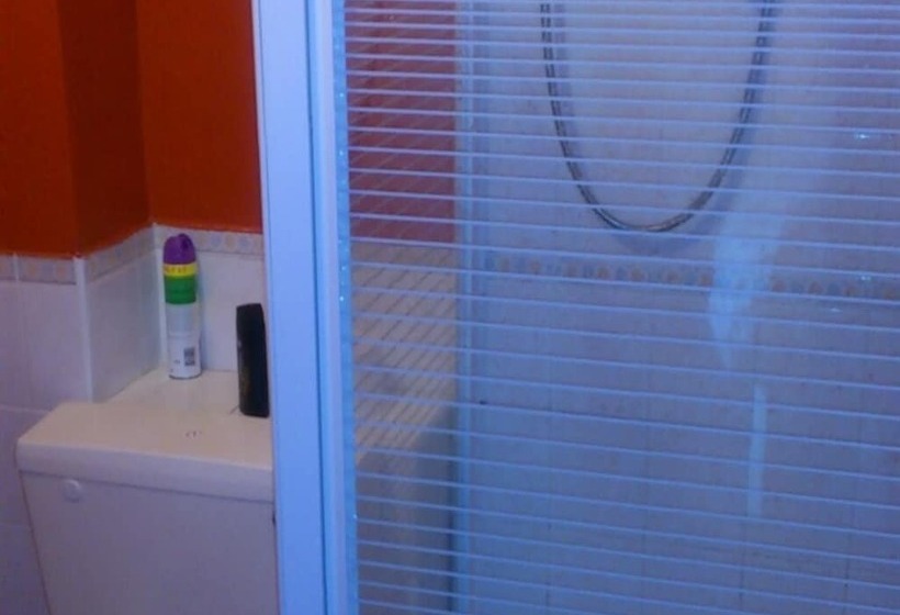 민박 The Lodge Guest House