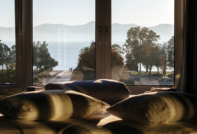 Boutique Hostel Forum