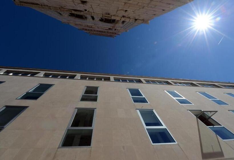 Boutique Hostel Forum