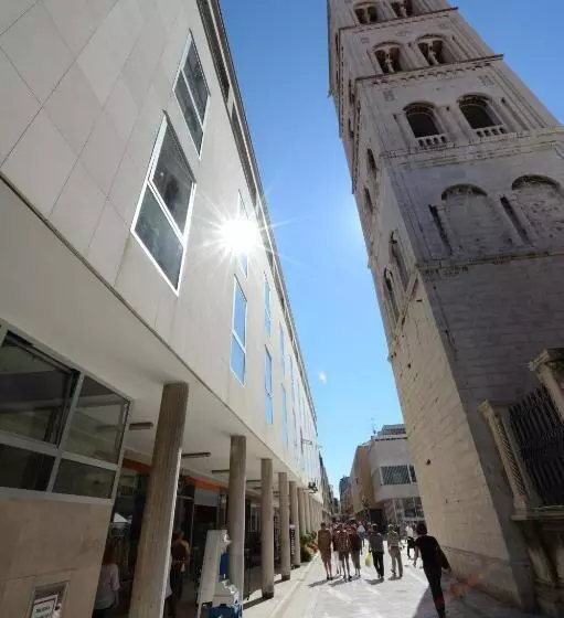 Boutique Hostel Forum