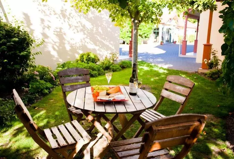 Cumberland Court Motel