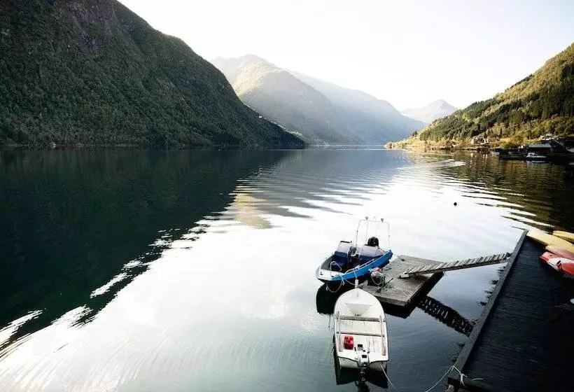 Fjærland Fjordstove Hotell   Huseby Hotelldrift As