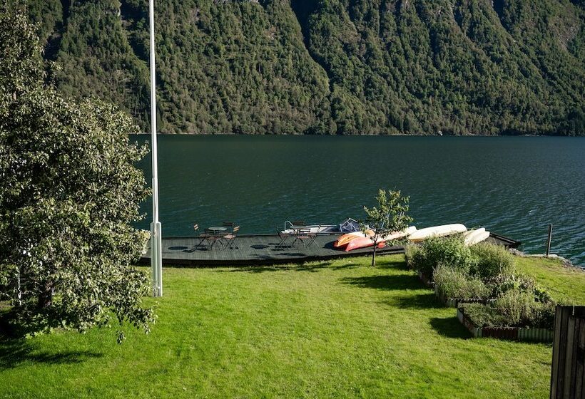 Fjærland Fjordstove Hotell   Huseby Hotelldrift As