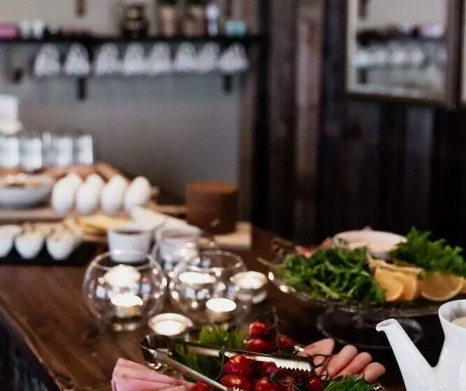 Fjærland Fjordstove Hotell   Huseby Hotelldrift As