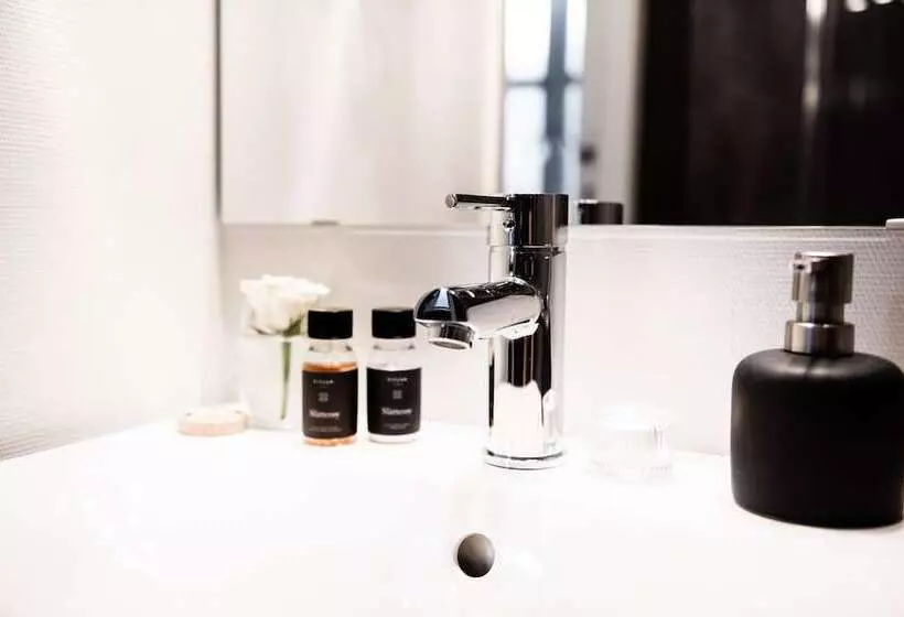 Fjærland Fjordstove Hotell   Huseby Hotelldrift As