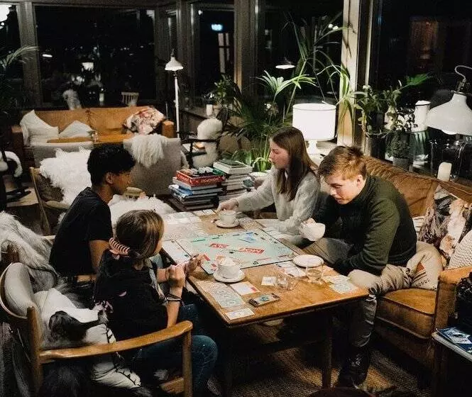 Fjærland Fjordstove Hotell   Huseby Hotelldrift As