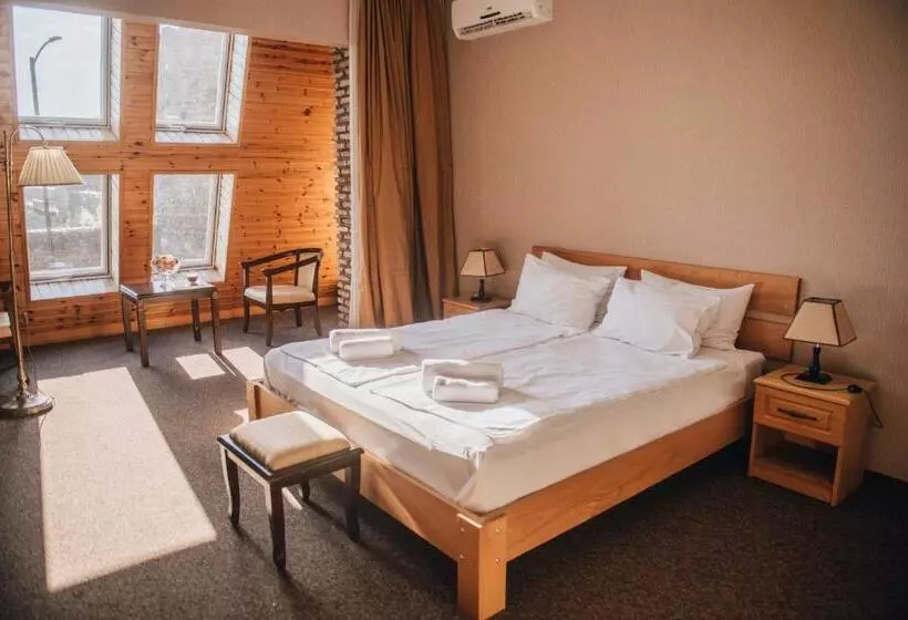 هتل Chateau Kvareli