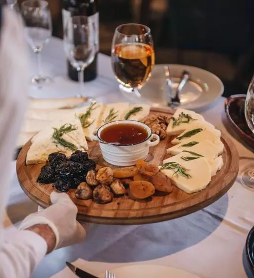 هتل Chateau Kvareli