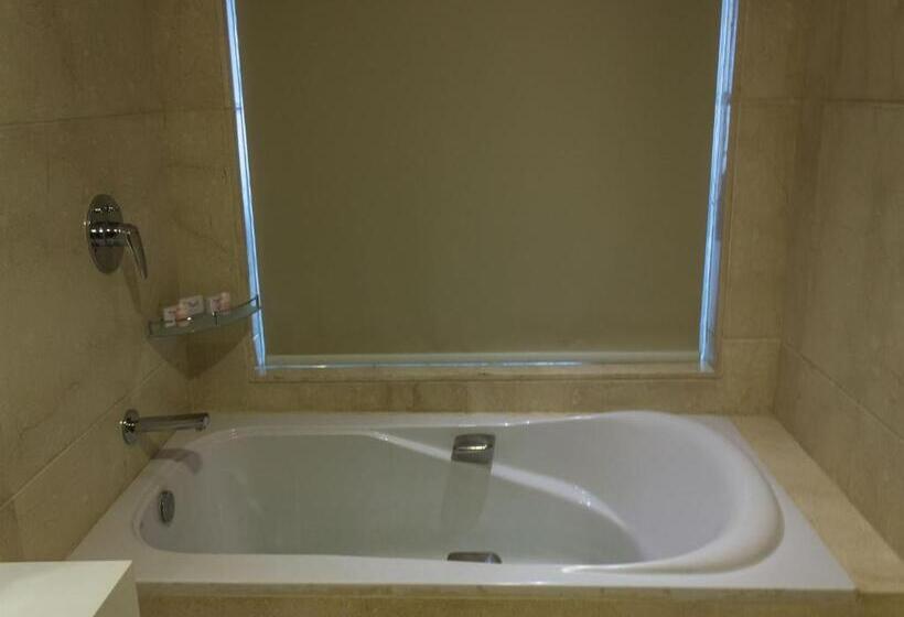 ホテル Diana Heights Luxury