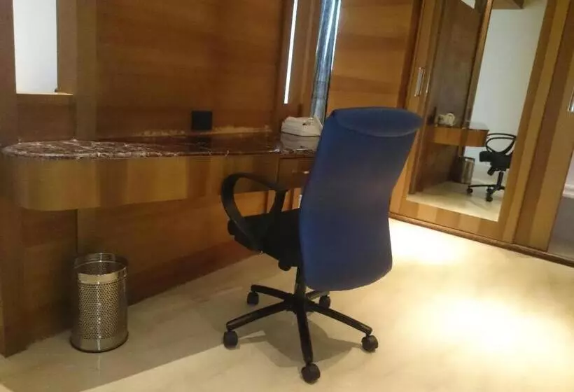 בית מלון כפרי Diana Heights Luxury