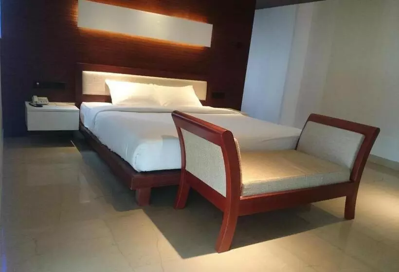 בית מלון כפרי Diana Heights Luxury