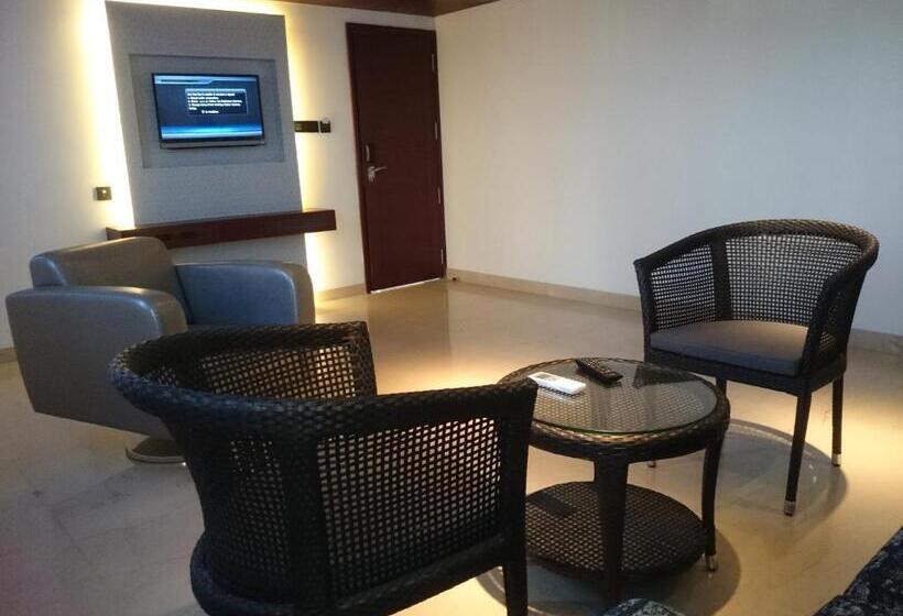 ホテル Diana Heights Luxury