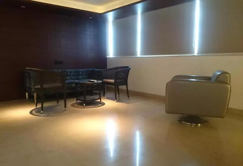 בית מלון כפרי Diana Heights Luxury