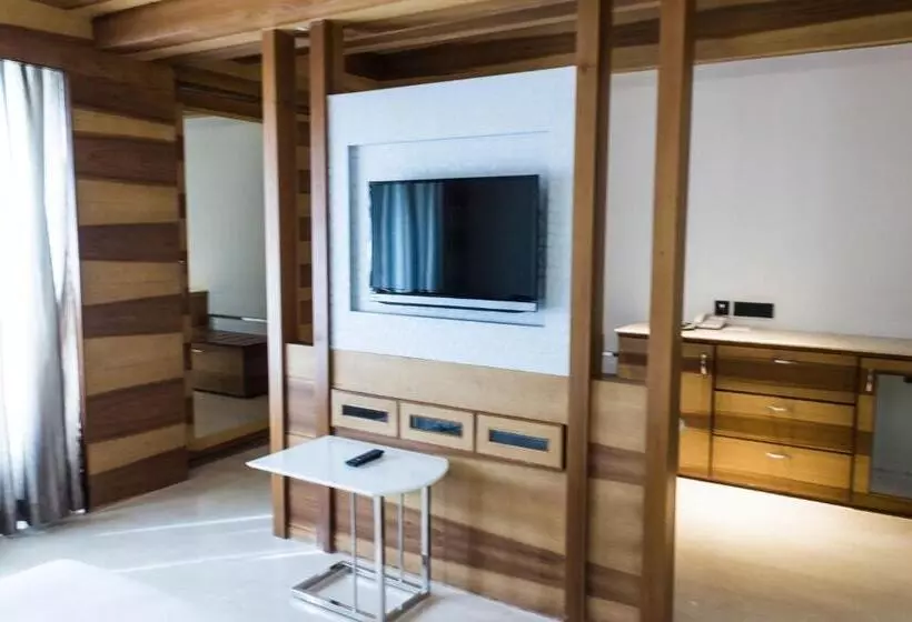 בית מלון כפרי Diana Heights Luxury