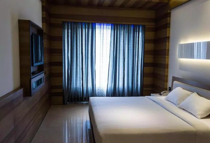 בית מלון כפרי Diana Heights Luxury