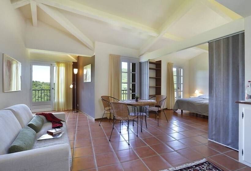 ホテル La Palombe