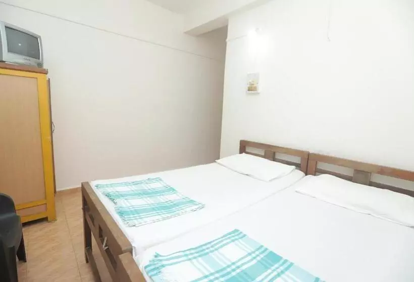 酒店 Pritams Cottages Guest House