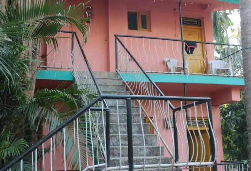 酒店 Pritams Cottages Guest House